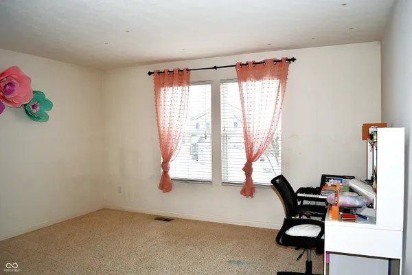 $350,000 | 1922 Lakecrest Drive, Columbus, IN 47201
