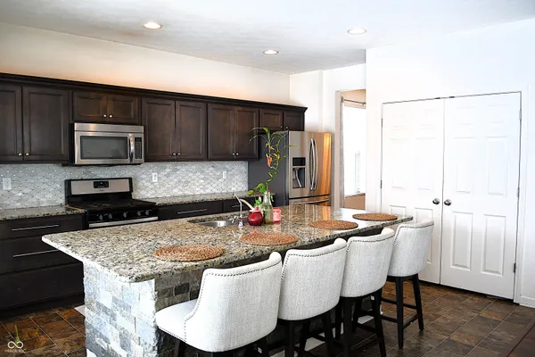 $350,000 | 1922 Lakecrest Drive, Columbus, IN 47201