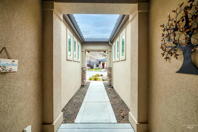 $1,100,000 | 4775 South Spotted Horse Avenue, Boise, ID 83716