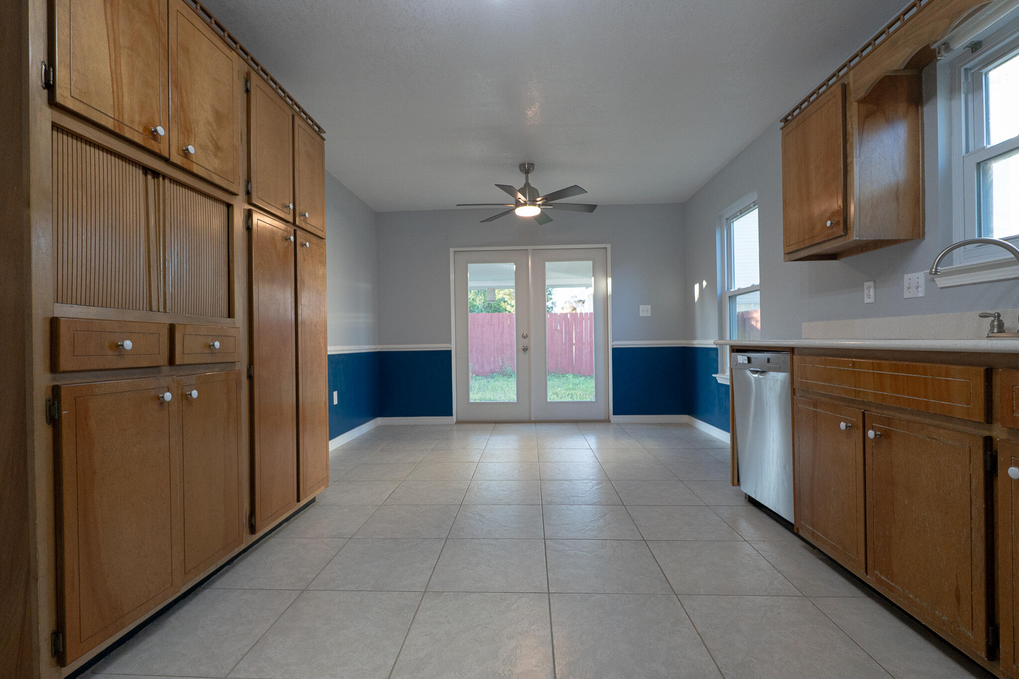 452 Sandy Ridge Circle Mary Esther, FL 32569 - Photo 10 of 22 Eric_05212025-21