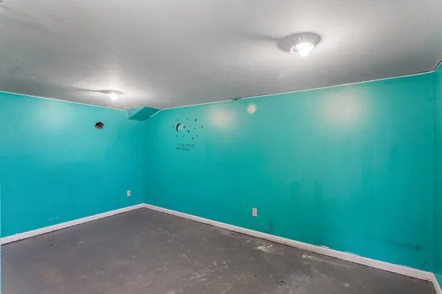 $145,000 | 300 East Warren Street, Le Roy, IL 61752