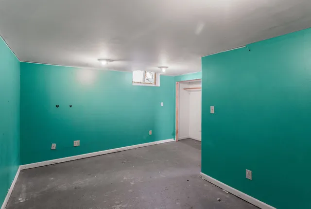 $145,000 | 300 East Warren Street, Le Roy, IL 61752