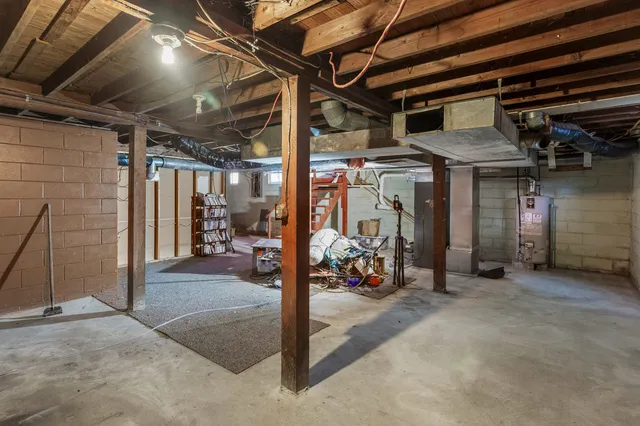 $145,000 | 300 East Warren Street, Le Roy, IL 61752