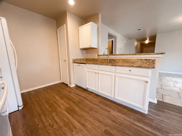 $206,000 | 517 West 5th Street, Converse, TX 78109