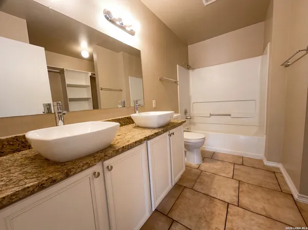 $206,000 | 517 West 5th Street, Converse, TX 78109