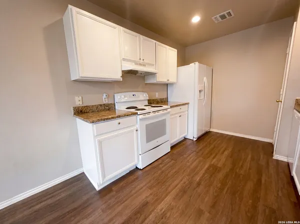 $206,000 | 517 West 5th Street, Converse, TX 78109