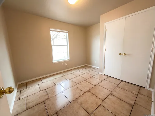 $206,000 | 517 West 5th Street, Converse, TX 78109