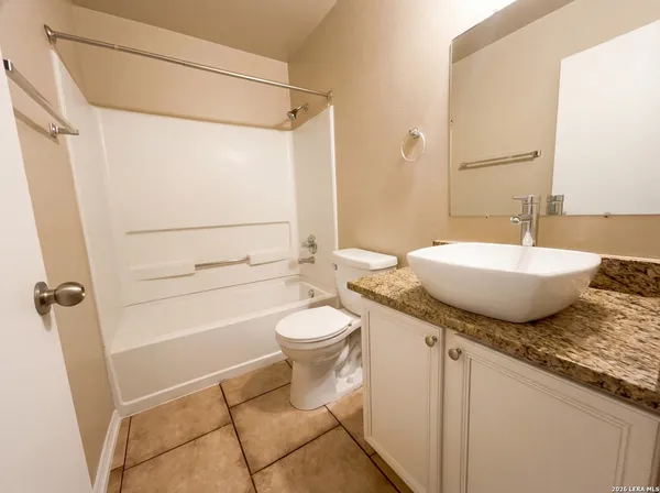 $206,000 | 517 West 5th Street, Converse, TX 78109