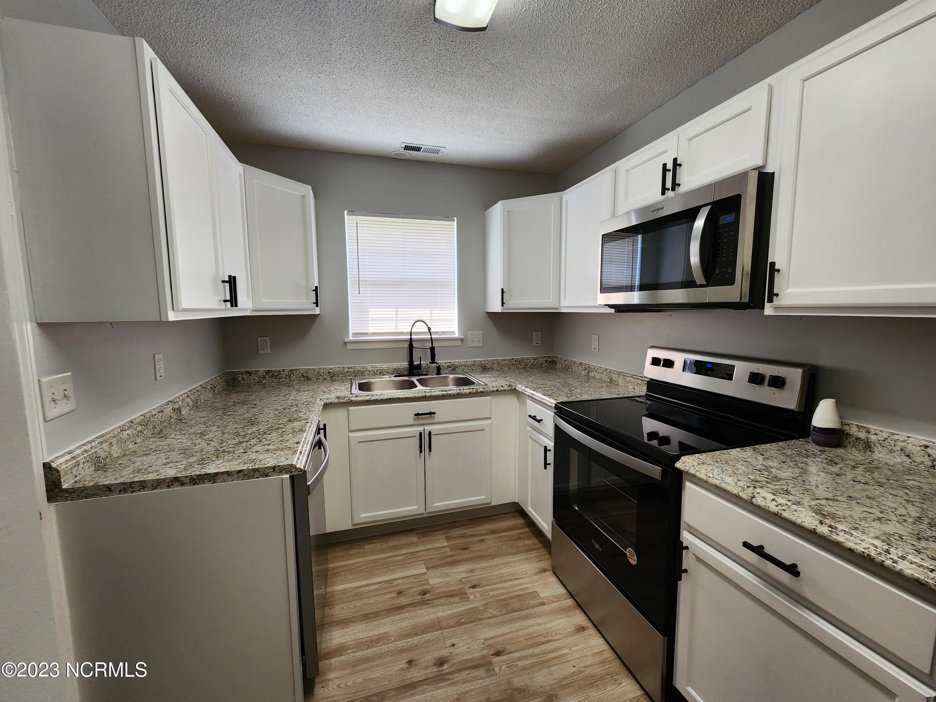 3043 Foxhorn Road Jacksonville, NC 28546 - Photo 5 of 21 20231017_130928