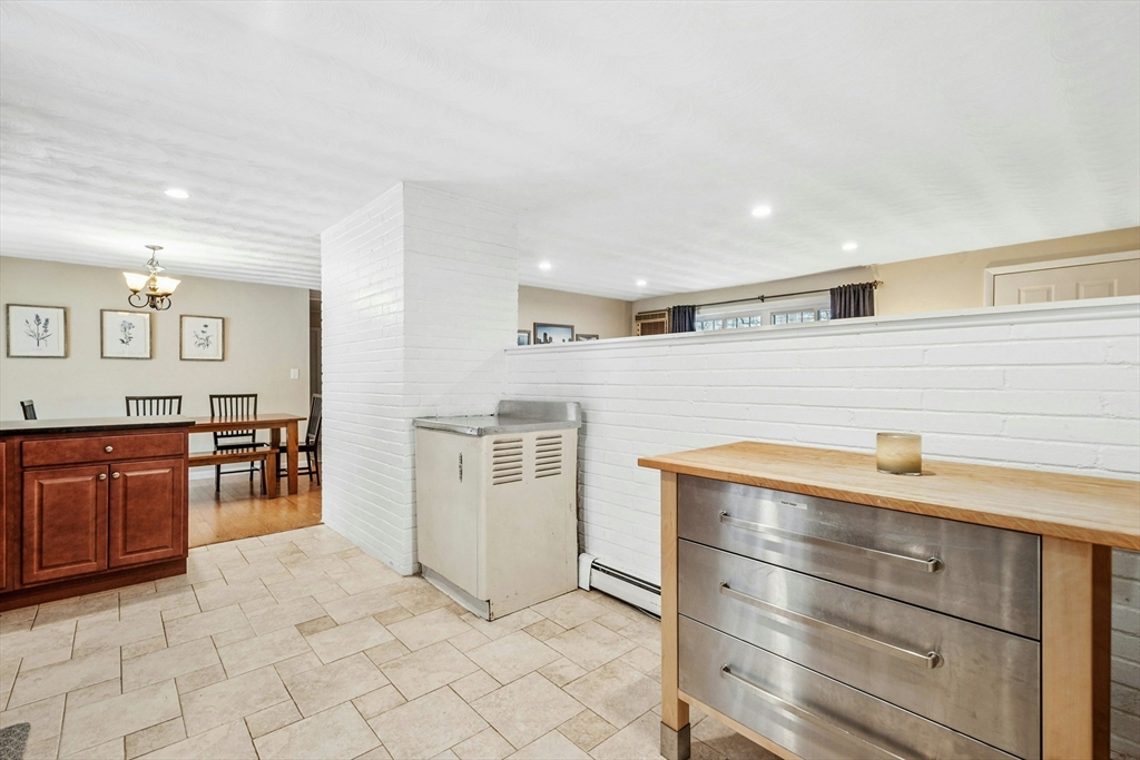 70 Donna Road Framingham, MA 01701 - Photo 15 of 33