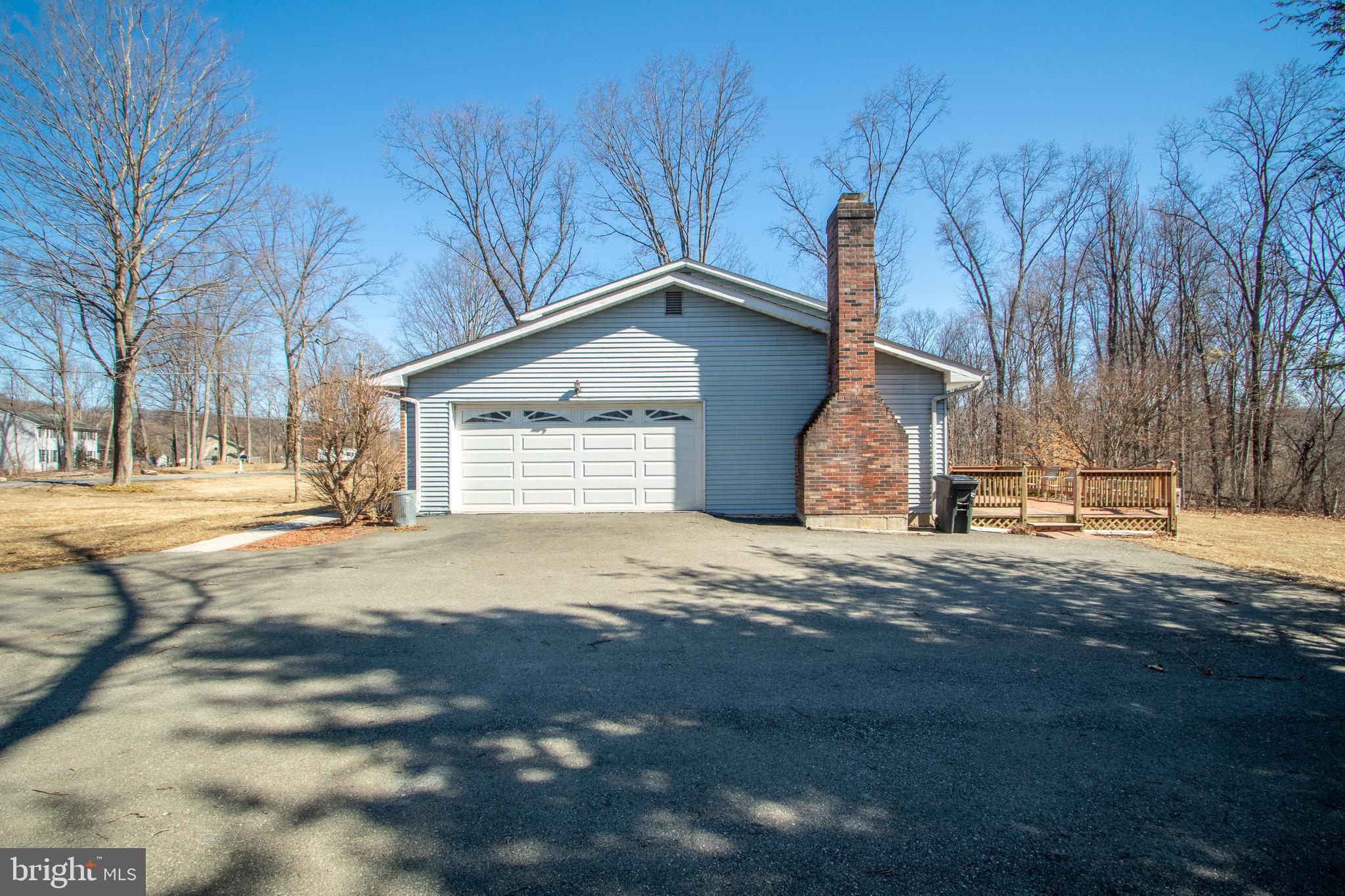 9644 Oakview Road Kempton, PA 19529 - Photo 4 of 49 Gallery Image 4