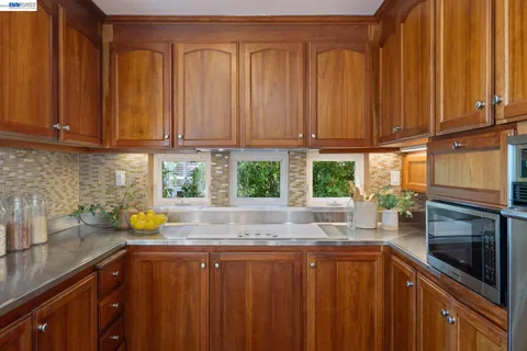 $1,498,000 | 5725 Chelton Drive, Oakland, CA 94611