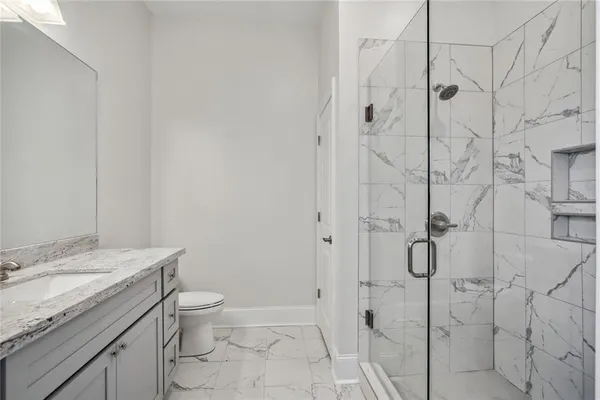 $2,000 | 400 Coconut Beach Road, Unit 101, Kenner, LA 70065