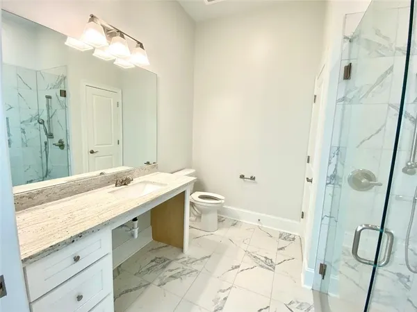 $2,000 | 400 Coconut Beach Road, Unit 101, Kenner, LA 70065