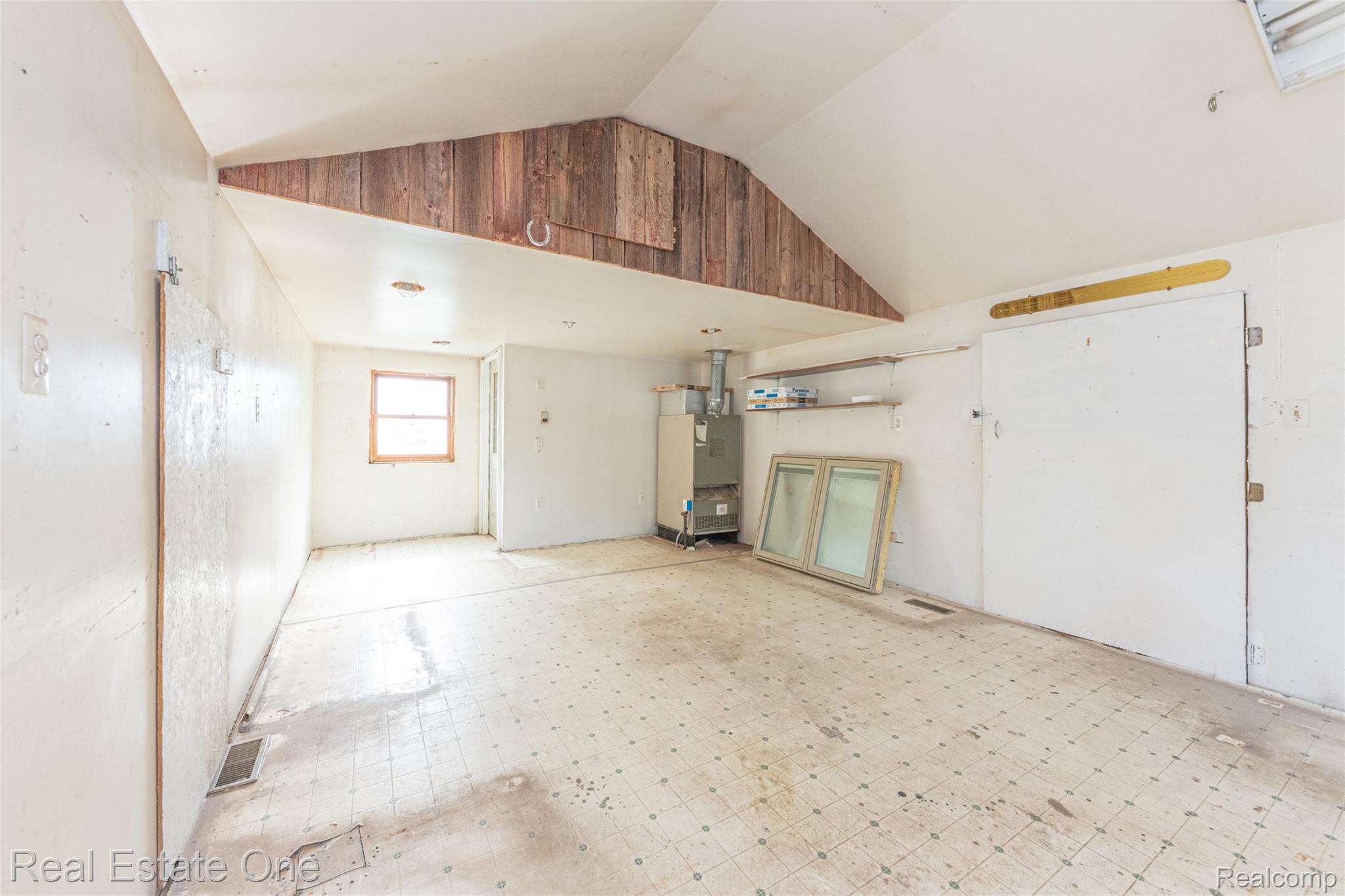 912 North Wixom Road Wixom, MI 48393 - Photo 49 of 49 012_41.jpg