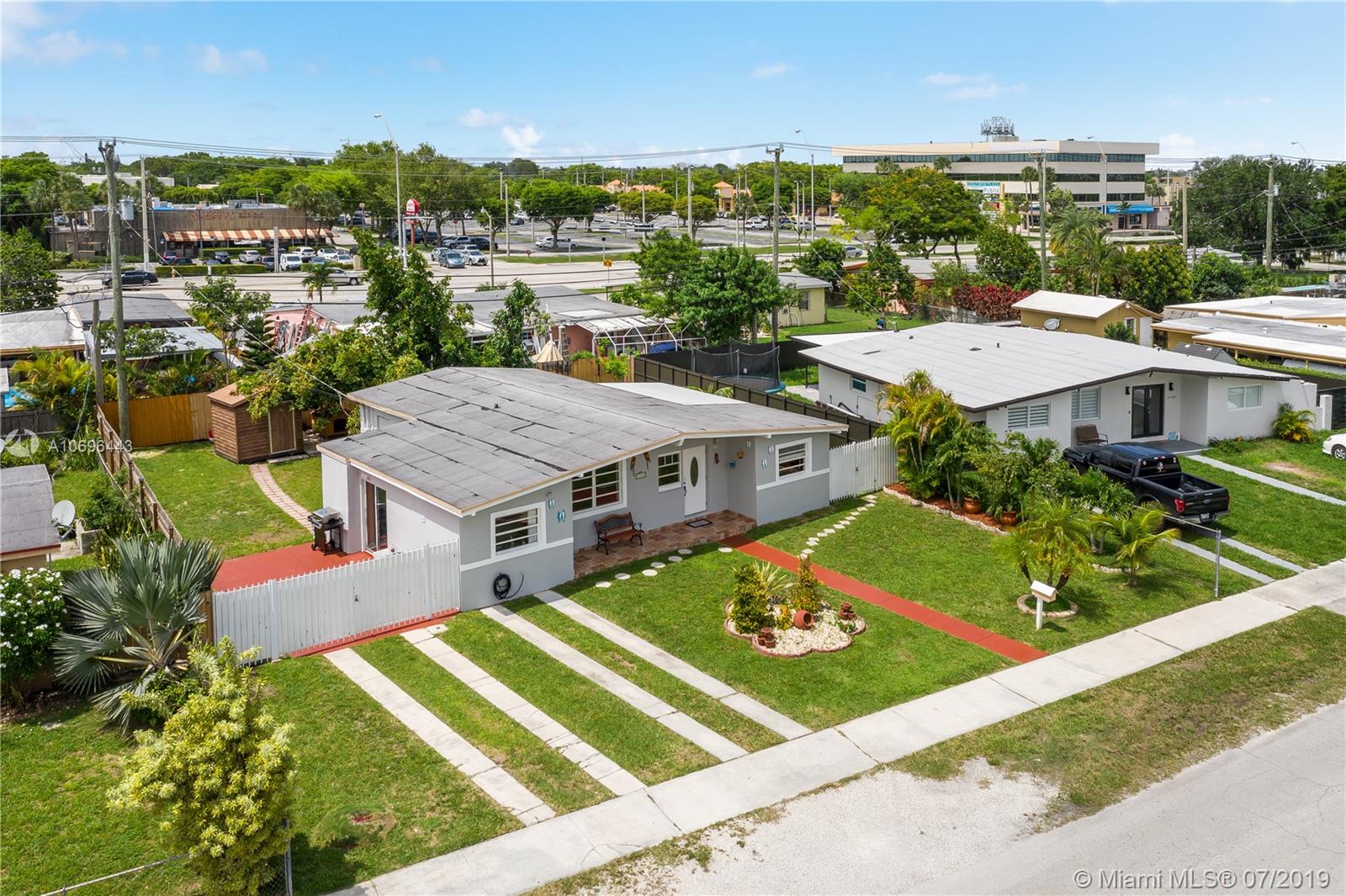 11501 Southwest 40th Terrace Miami, FL 33165 - Photo 2 of 31