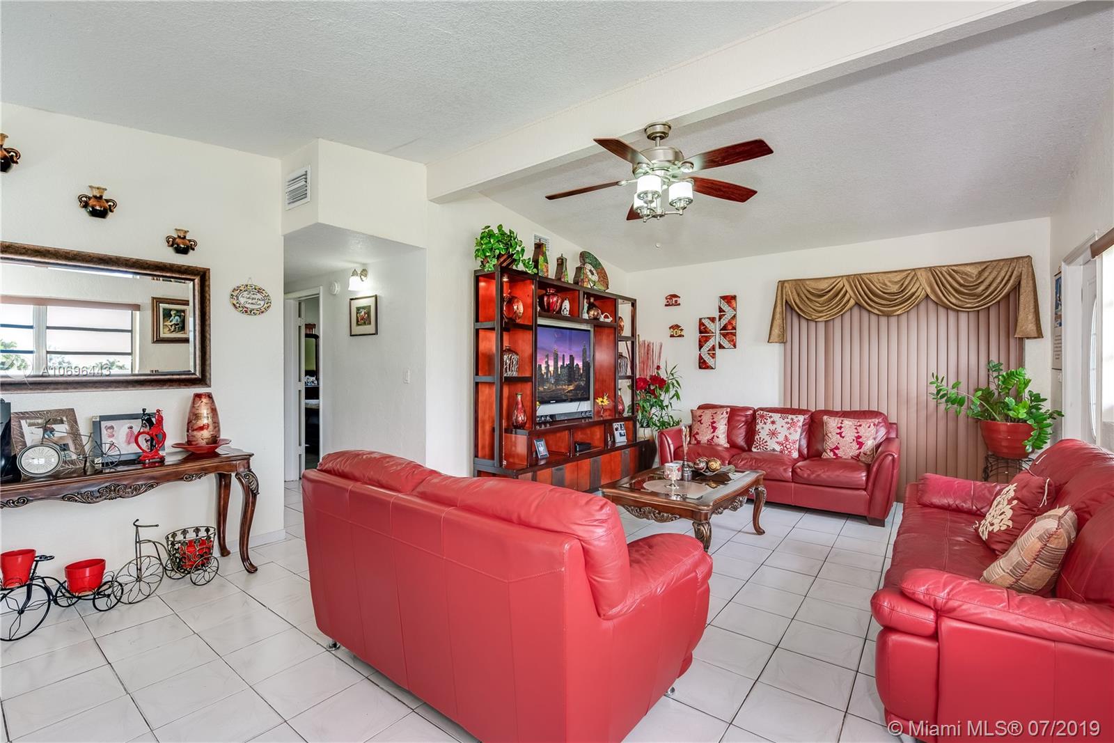 11501 Southwest 40th Terrace Miami, FL 33165 - Photo 11 of 31