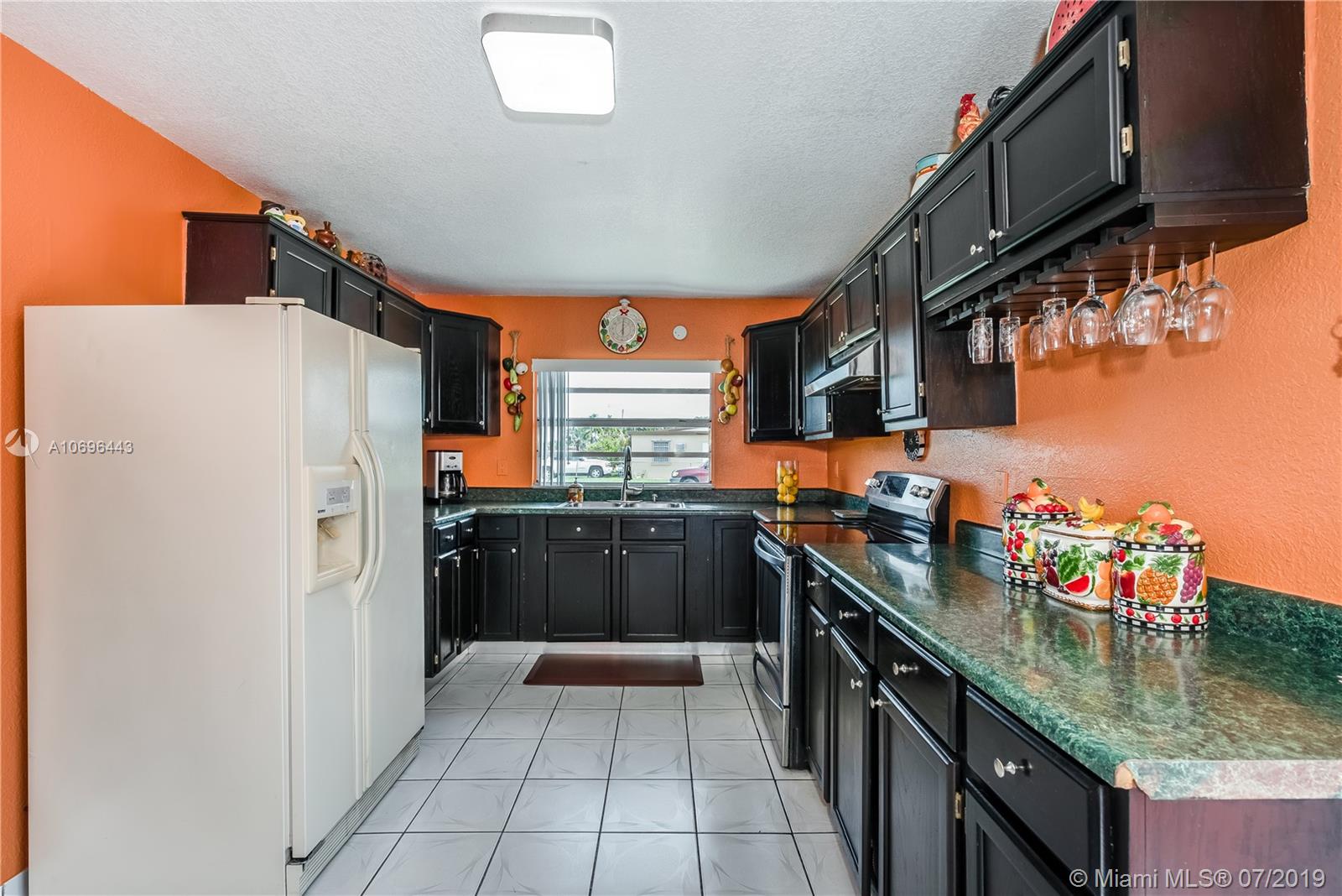 11501 Southwest 40th Terrace Miami, FL 33165 - Photo 13 of 31