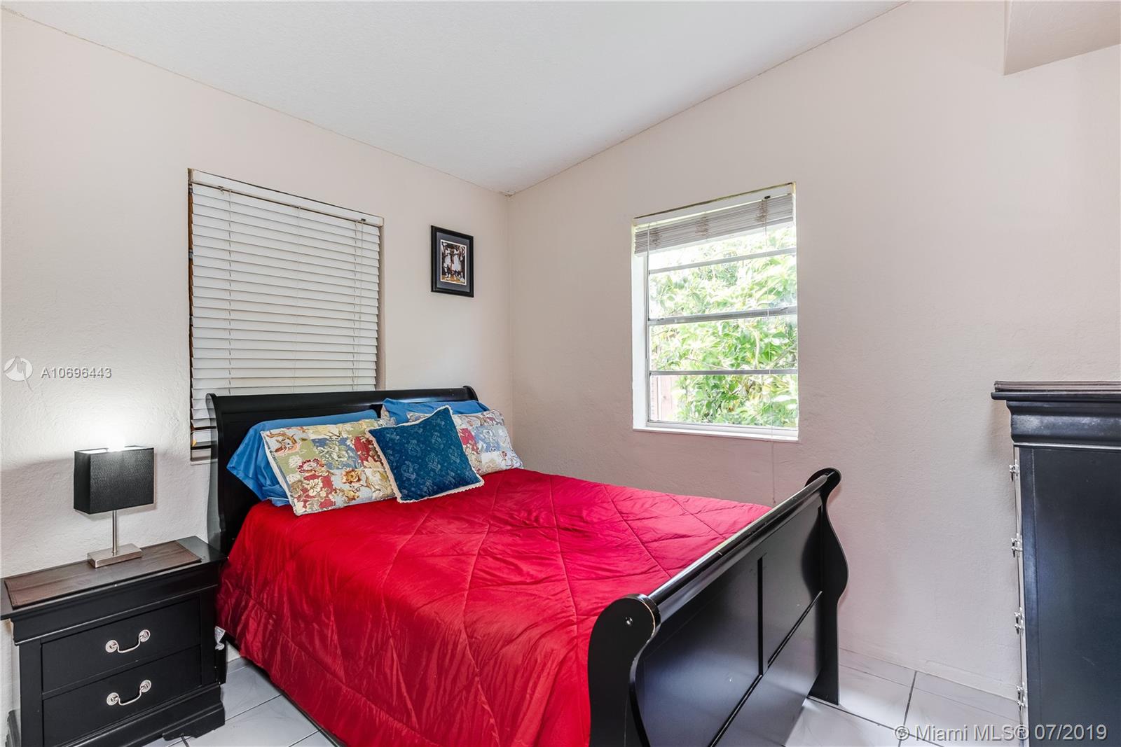 11501 Southwest 40th Terrace Miami, FL 33165 - Photo 17 of 31