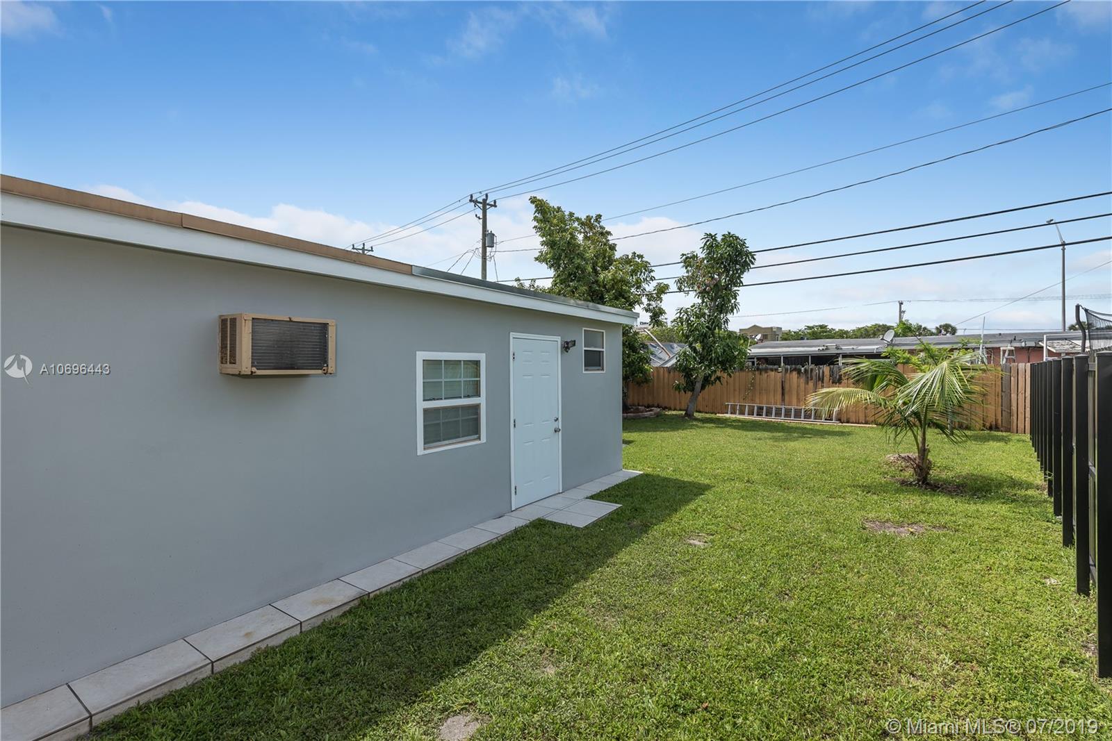 11501 Southwest 40th Terrace Miami, FL 33165 - Photo 27 of 31