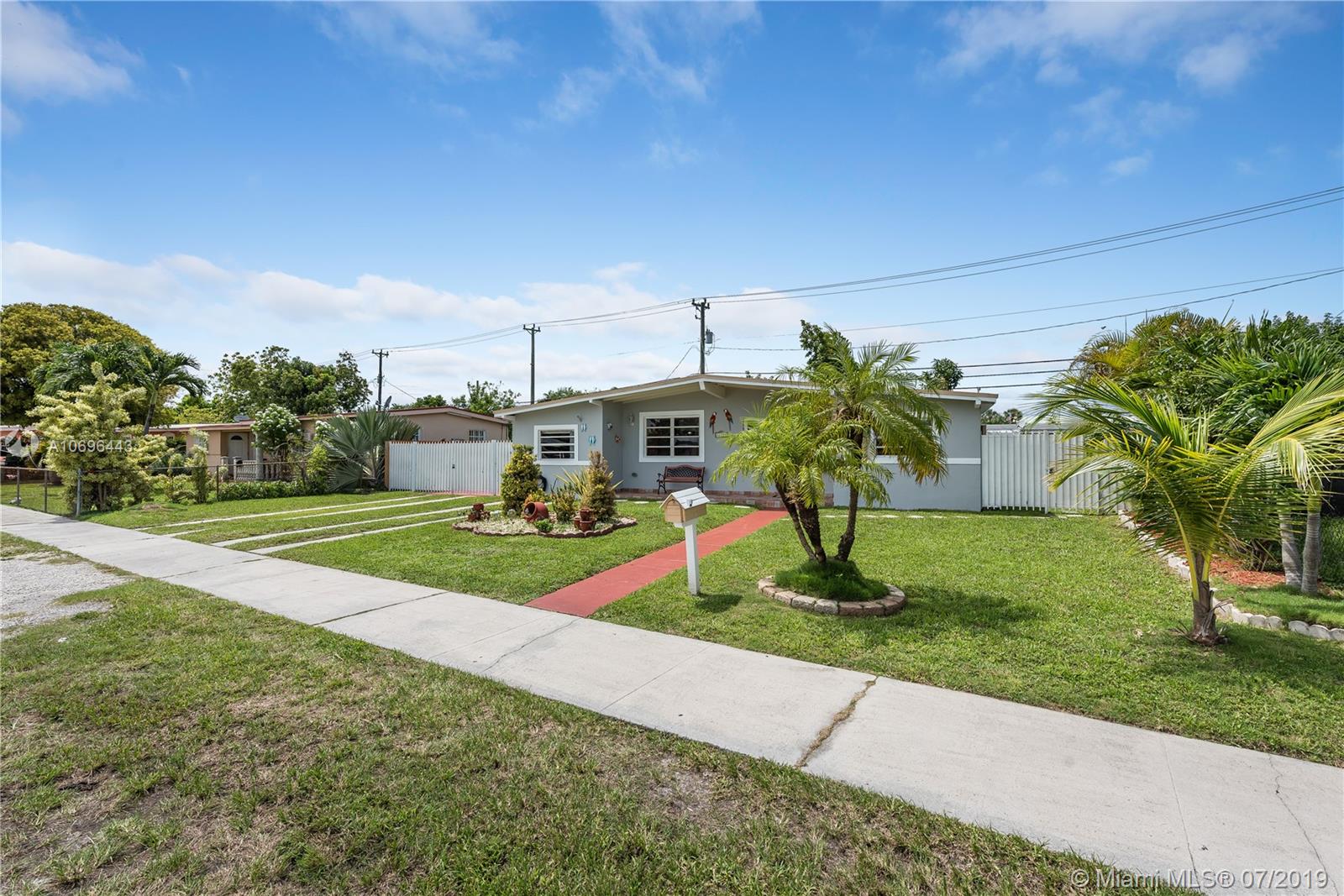 11501 Southwest 40th Terrace Miami, FL 33165 - Photo 6 of 31