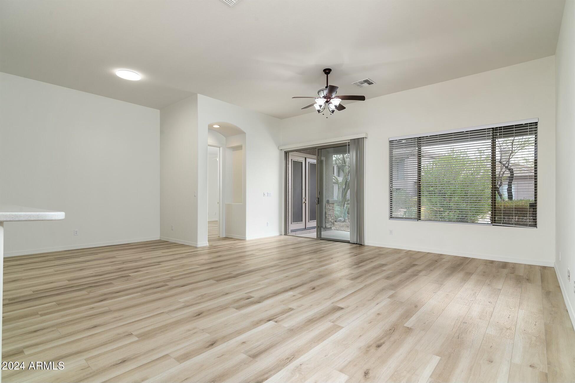 10169 East Dinosaur Ridge Road Gold Canyon, AZ 85118 - Photo 5 of 43 Living room & Dinning