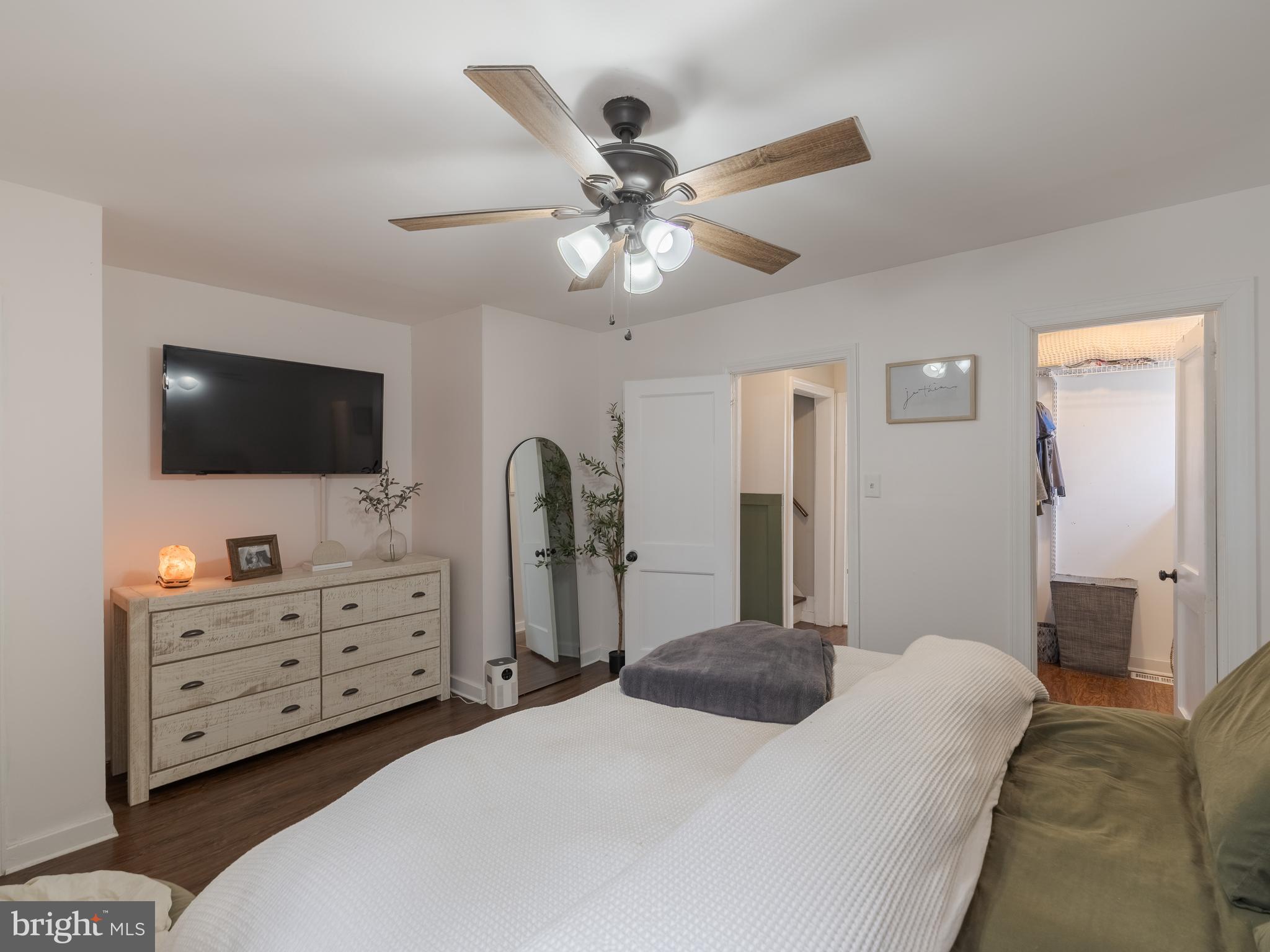 239 Hamel Avenue Glenside, PA 19038 - Photo 21 of 38 a bedroom with a bed and a flat screen tv