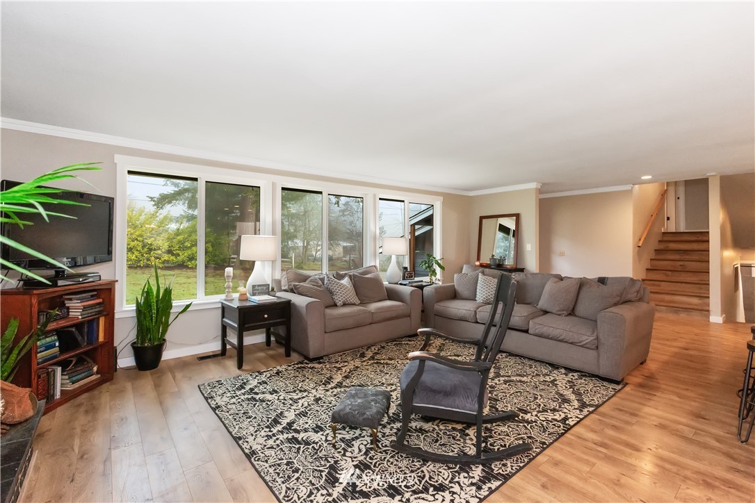 12381 Glenwood Road Southwest Port Orchard, WA 98367 - Photo 3 of 40 Gallery Image 3