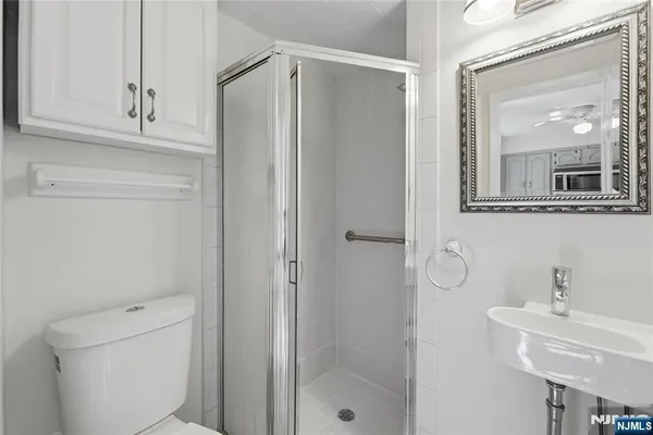 $5,200 | 54 Pomander Walk, Ridgewood, NJ 07450