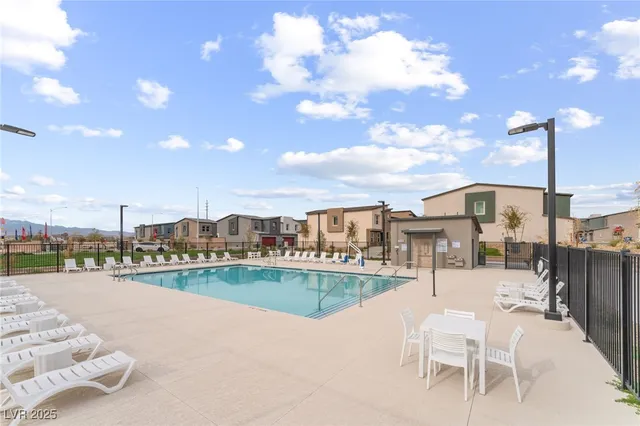 $1,800 | 6116 Aster Gdn Street, North Las Vegas, NV 89081