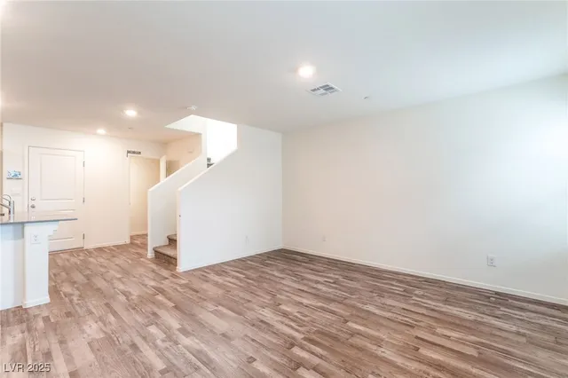 $1,800 | 6116 Aster Gdn Street, North Las Vegas, NV 89081