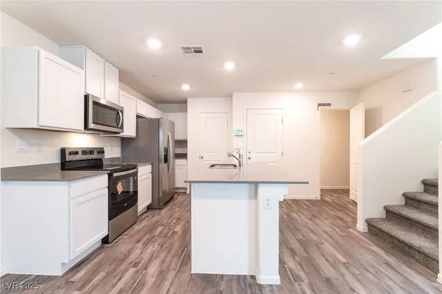 $1,800 | 6116 Aster Gdn Street, North Las Vegas, NV 89081