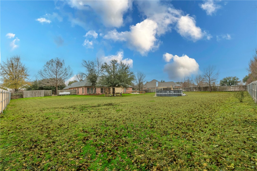 1031 Briar Glen Circle McGregor, TX 76657 - Photo 39 of 41 a view of a green field