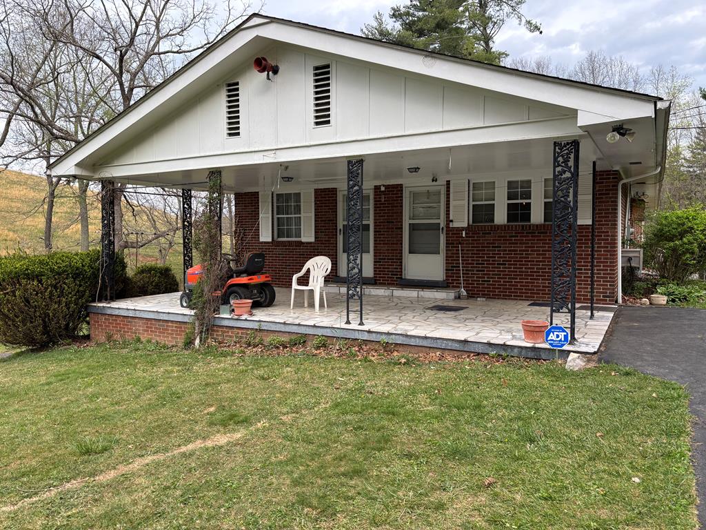 671 Elk Garden Road Lebanon, VA 24266 - Photo 3 of 48 Gallery Image 3