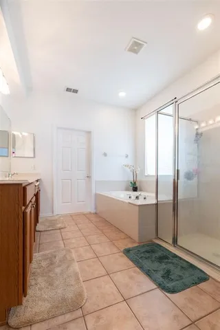 $469,900 | 7908 Bear Claw Run, Orlando, FL 32825