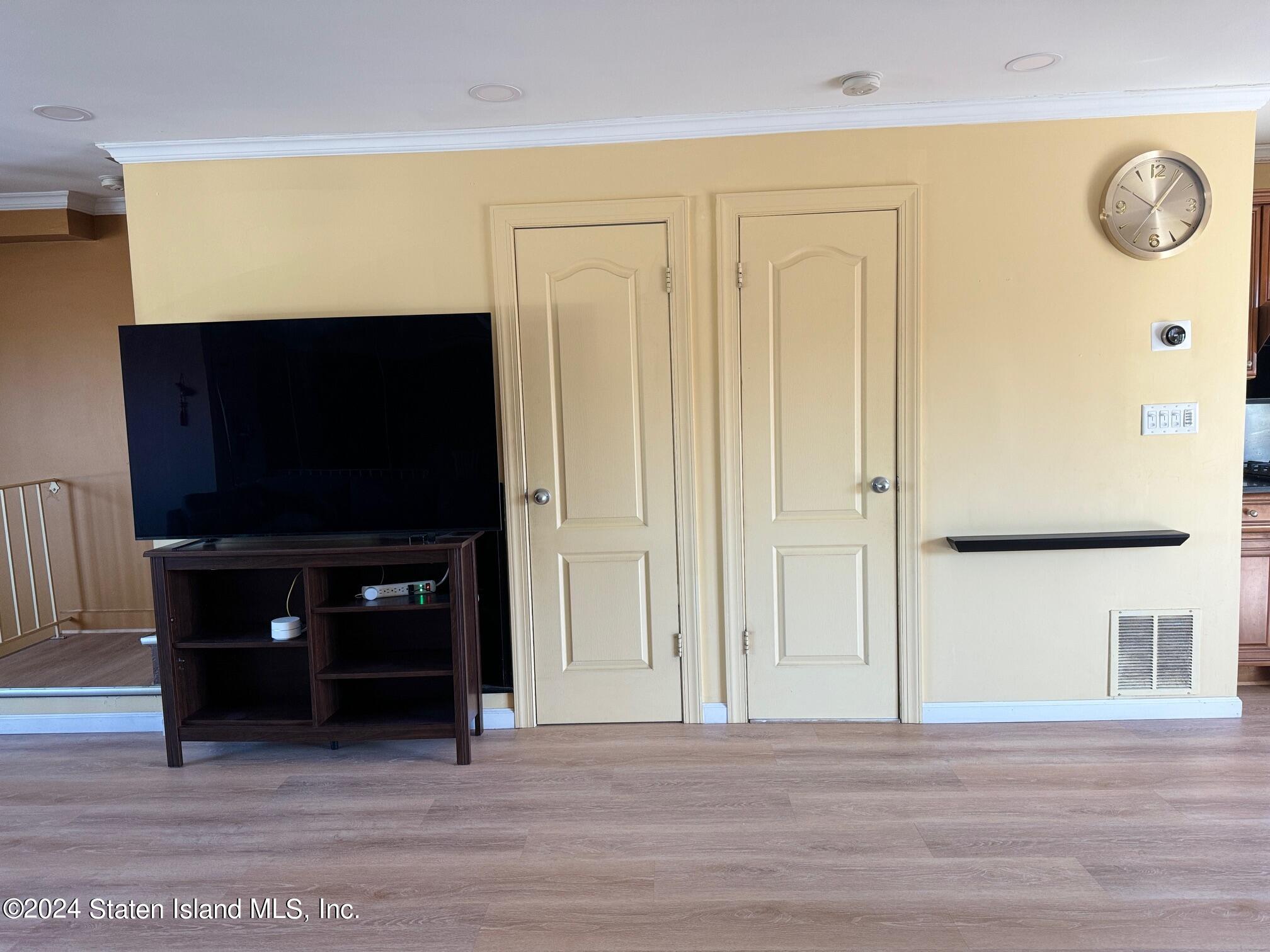 70 Narrows Road South, Unit 2 Staten Island, NY 10305 - Photo 6 of 29 10