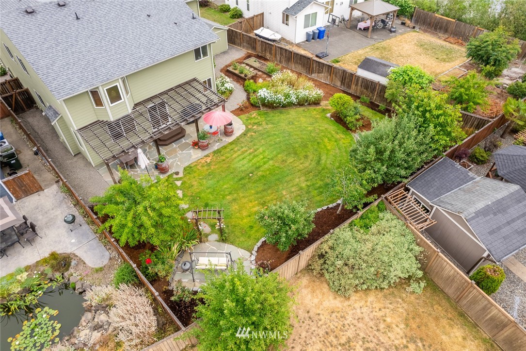 659 Shadow Avenue Northeast Renton, WA 98059 - Photo 35 of 37 an aerial view of a house