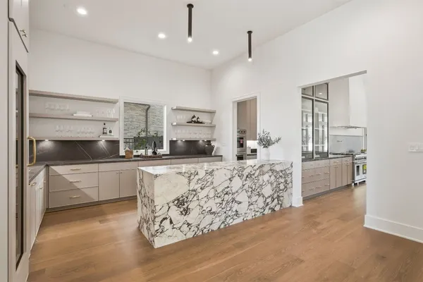 $6,995,000 | 50 Aria Isle Drive, The Woodlands, TX 77380
