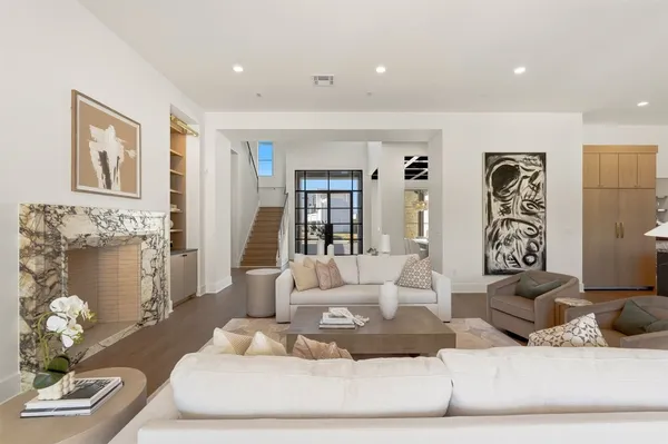 $6,995,000 | 50 Aria Isle Drive, The Woodlands, TX 77380