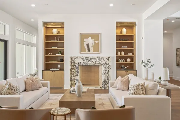 $6,995,000 | 50 Aria Isle Drive, The Woodlands, TX 77380