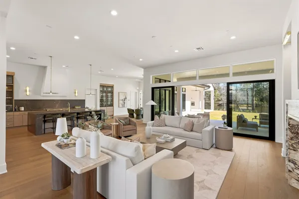 $6,995,000 | 50 Aria Isle Drive, The Woodlands, TX 77380