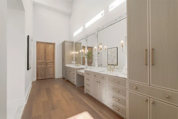 $6,995,000 | 50 Aria Isle Drive, The Woodlands, TX 77380