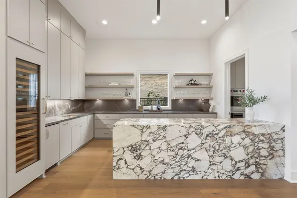 $6,995,000 | 50 Aria Isle Drive, The Woodlands, TX 77380