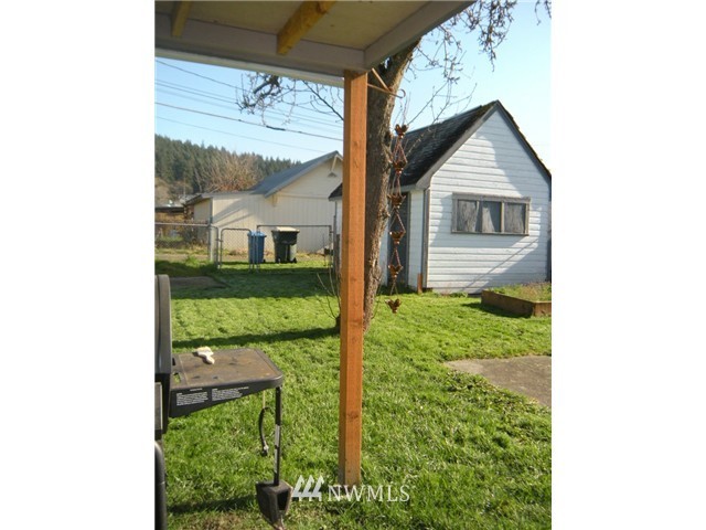 958 Southwest Cascade Avenue Chehalis, WA 98532 - Photo 4 of 12 Gallery Image 4