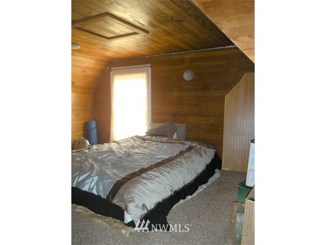 958 Southwest Cascade Avenue Chehalis, WA 98532 - Photo 5 of 12 Gallery Image 5