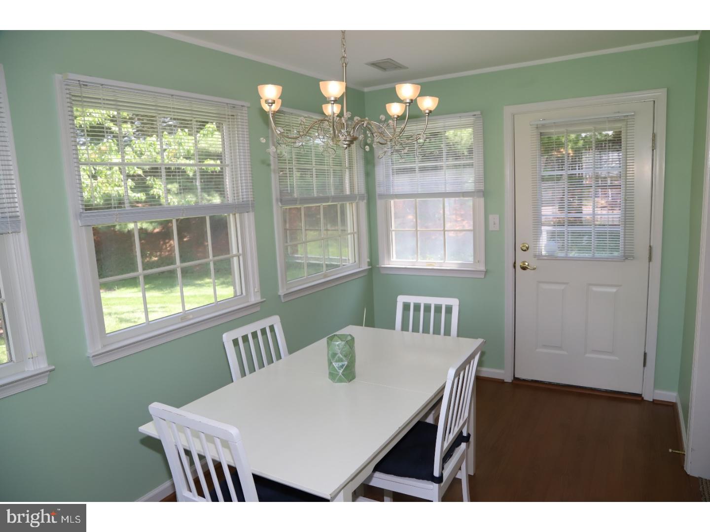 4 East Village Road Newark, DE 19713 - Photo 10 of 20 Sun Room