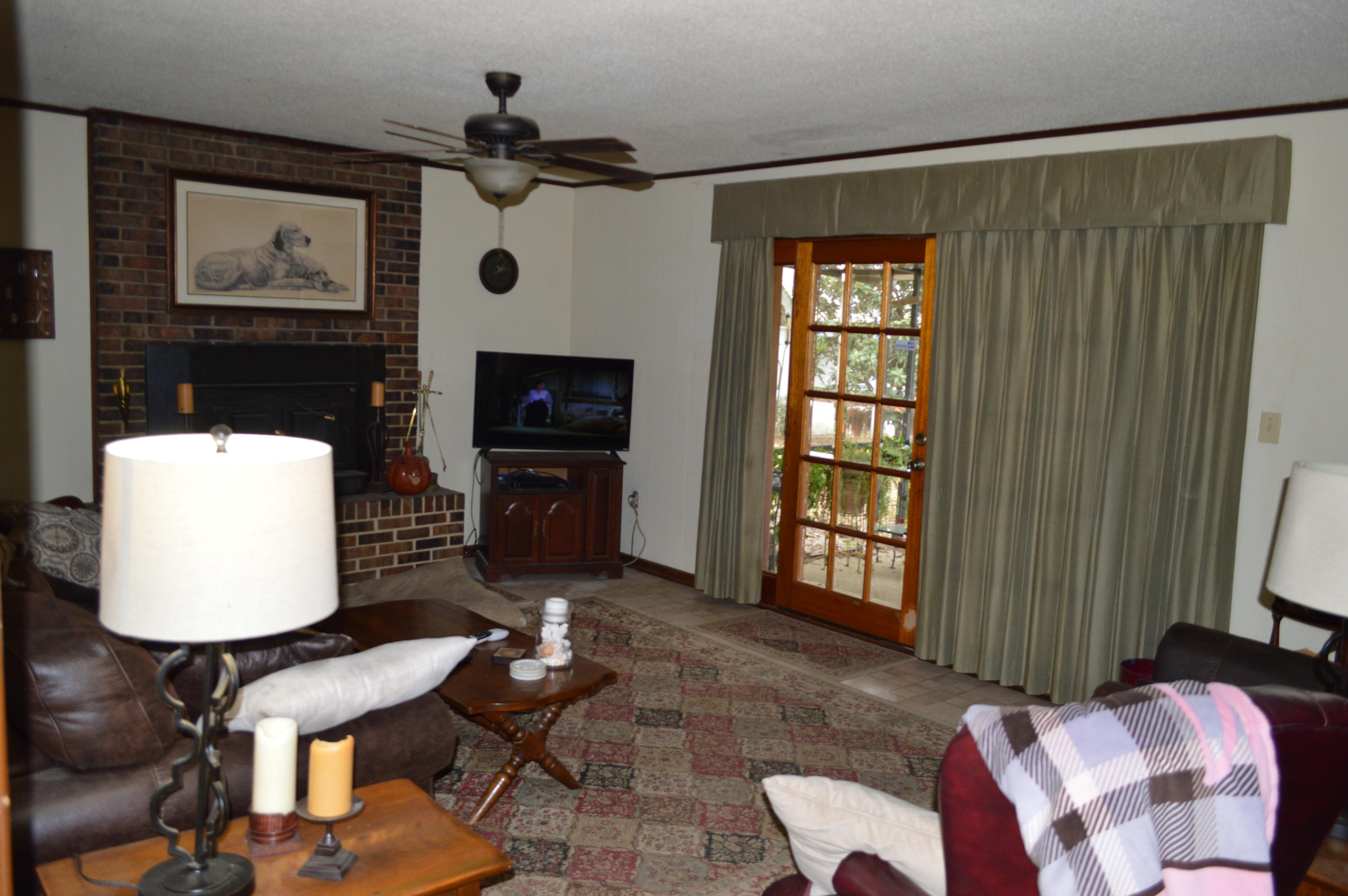167 Peck Cawthon Road DeFuniak Springs, FL 32435 - Photo 2 of 48 DSC_0156