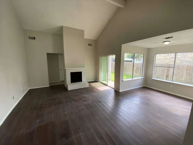 $179,999 | 3018 Rockrill Drive, Houston, TX 77045