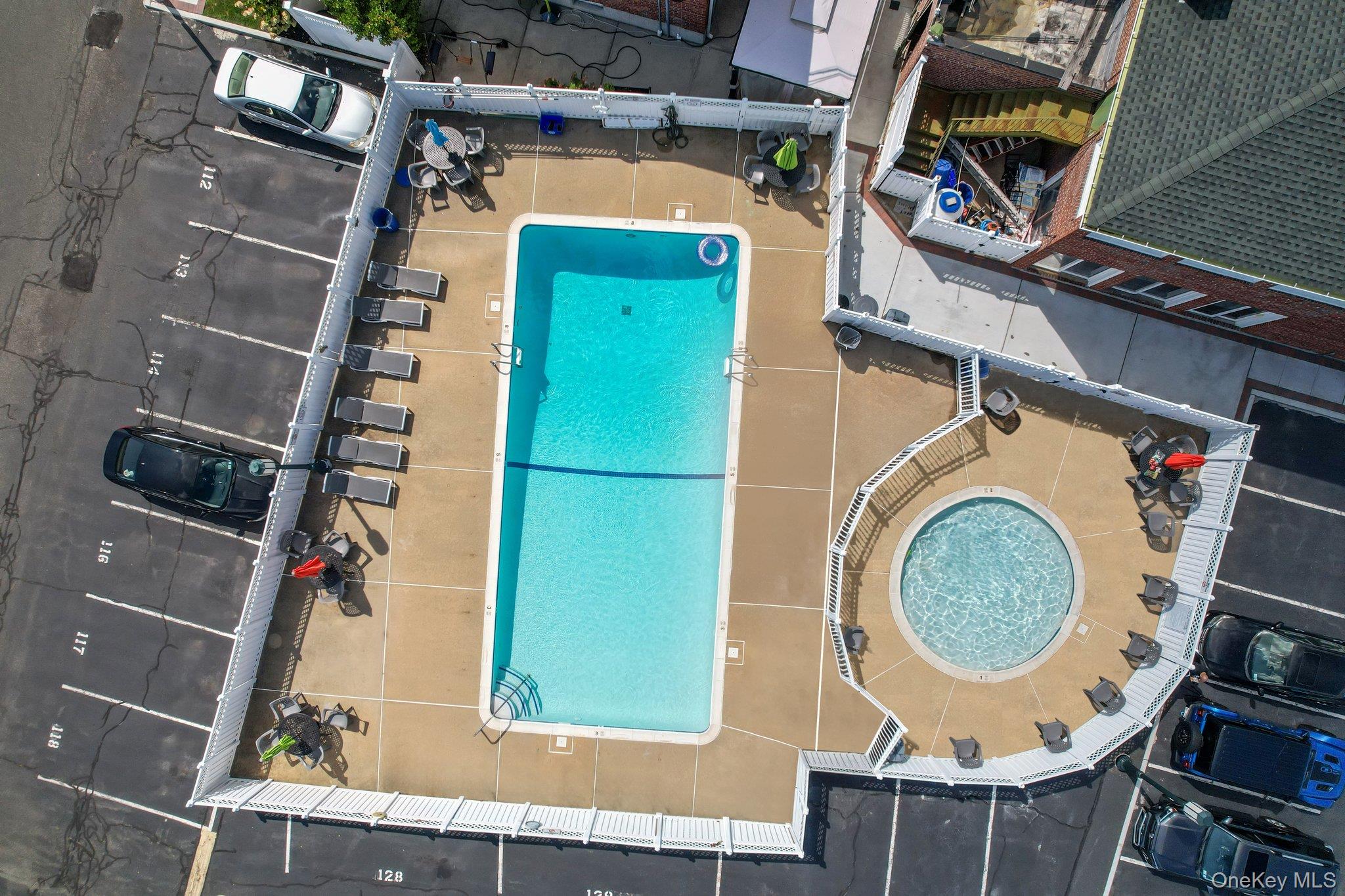 3530 Long Beach Road, Unit 44 Oceanside, NY 11572 - Photo 16 of 17 a utility room with dryer and washer