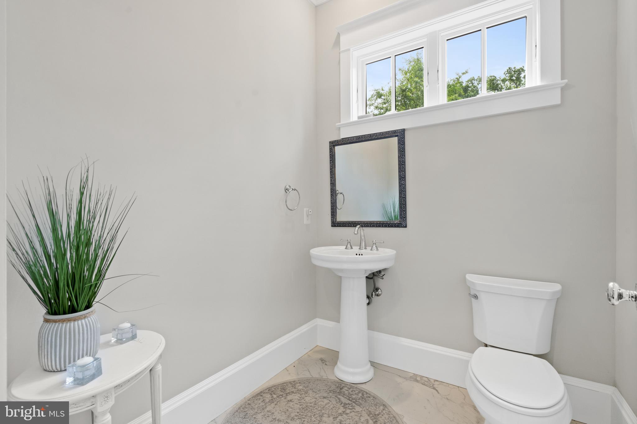 2436 Ridge Rd Drive Alexandria, VA 22302 - Photo 26 of 80 Powder Room